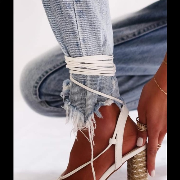 Billini Genma Limited Edition Heels - Picture 6 of 6